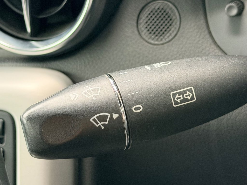 Used Mercedes-Benz SLK 2011 for sale - 77594189: Photo 40