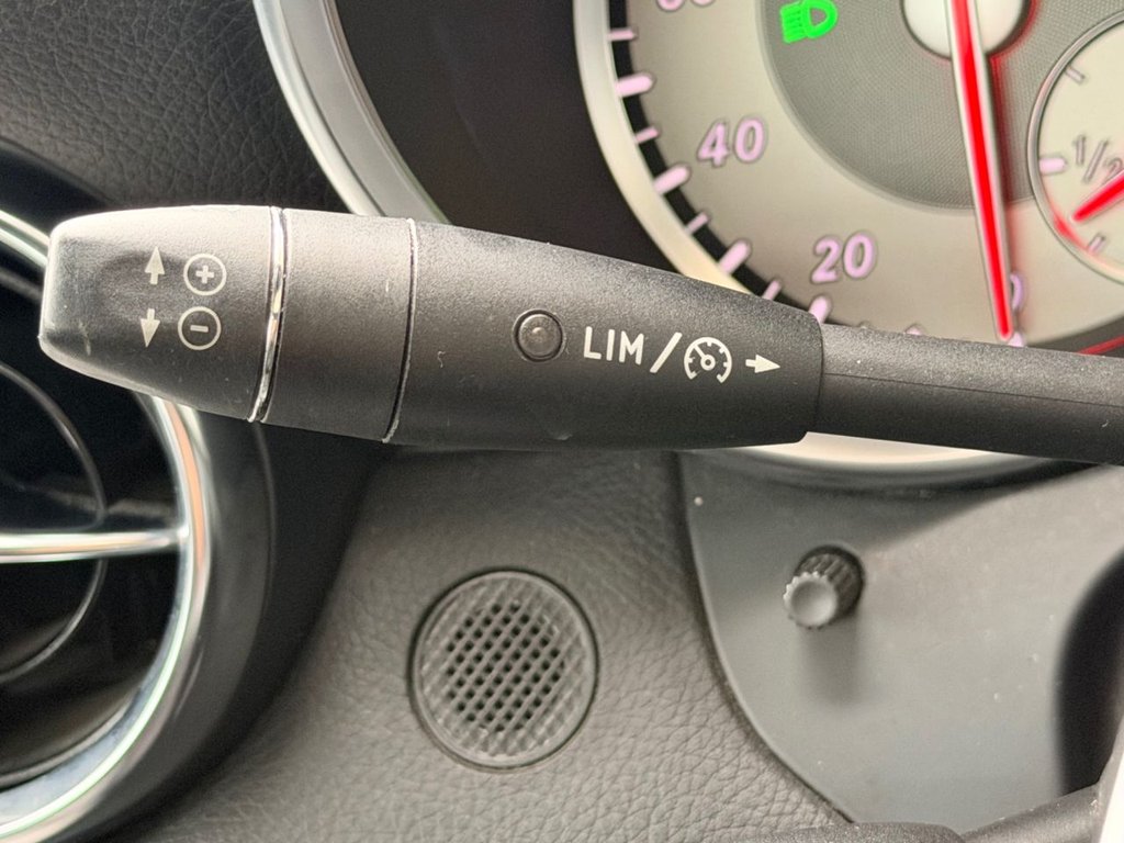 Used Mercedes-Benz SLK 2011 for sale - 77594189: Photo 41