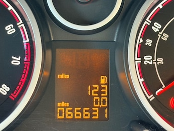 Used Vauxhall Corsa 2013 for sale - 78382497: Photo