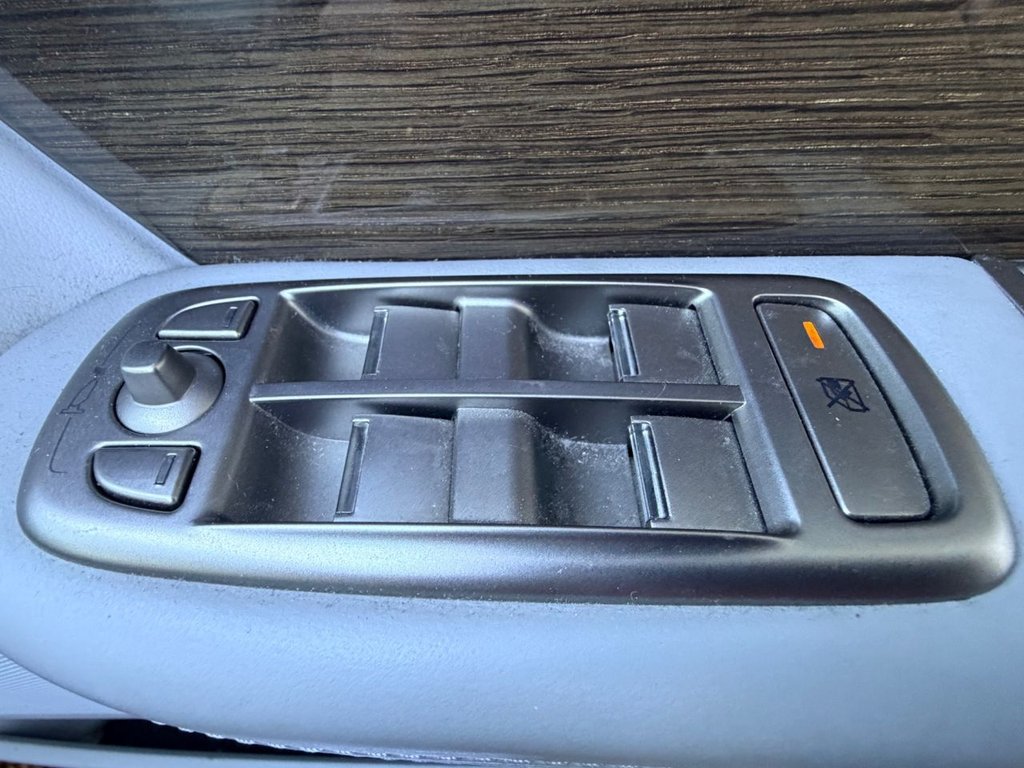 Used Jaguar XF 2010 for sale - 77133217: Photo 33