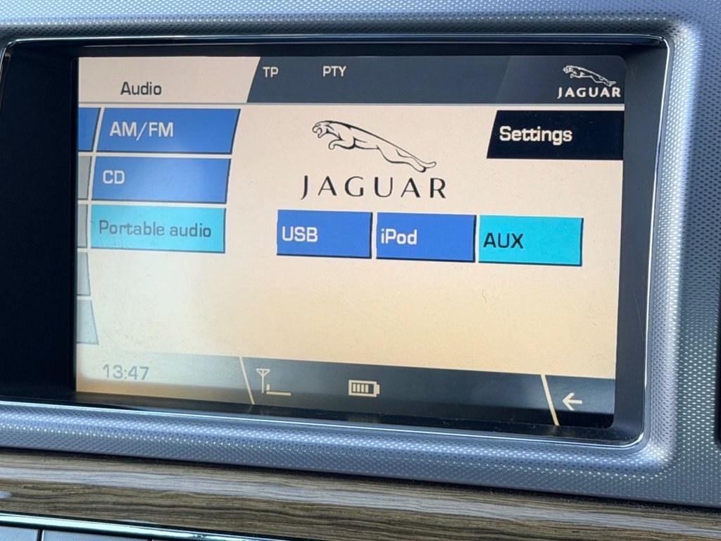 Used Jaguar XF 2010 for sale - 77133217: Photo 39