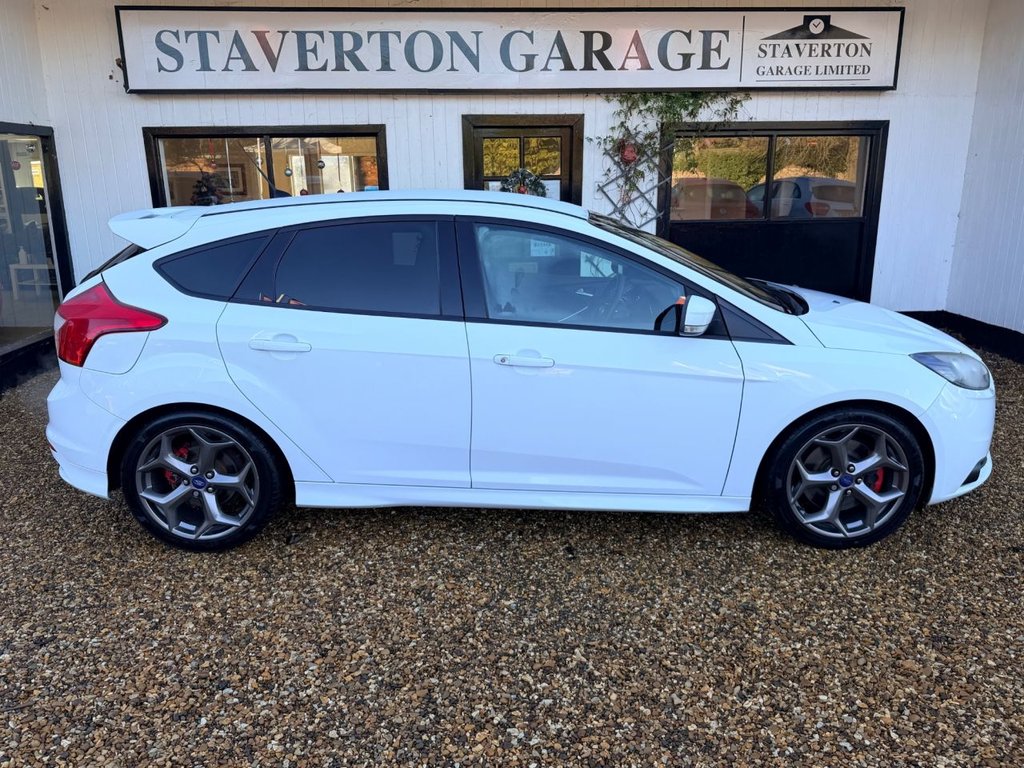 Used Ford Focus 2014 for sale - 76797976: Photo 5