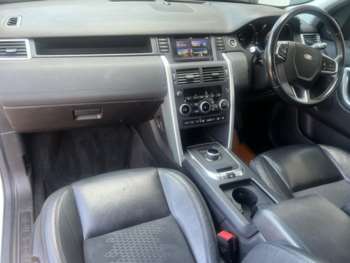 Used Land Rover Discovery Sport 2017 for sale - 74922478: Photo
