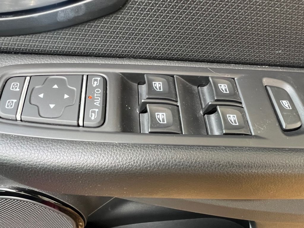 Used Renault Clio 2018 for sale - 77786066: Photo 25