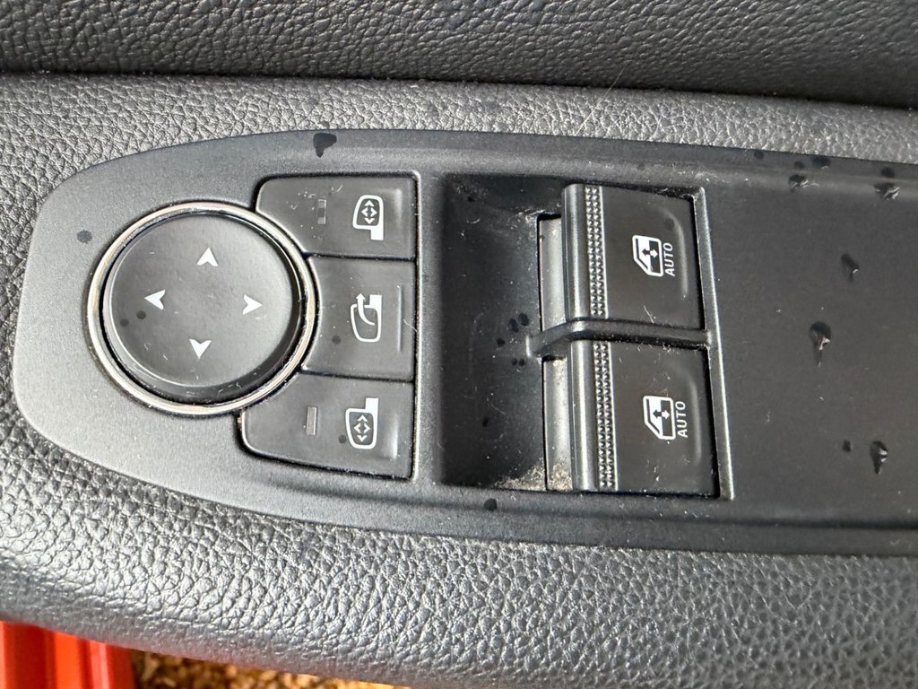 Used Renault Clio 2020 for sale - 77302509: Photo 31