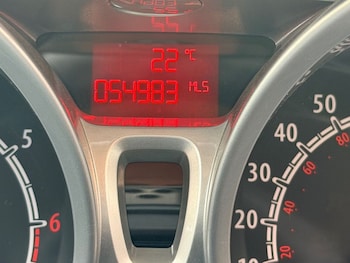 Used Ford Fiesta 2012 for sale - 79077413: Photo