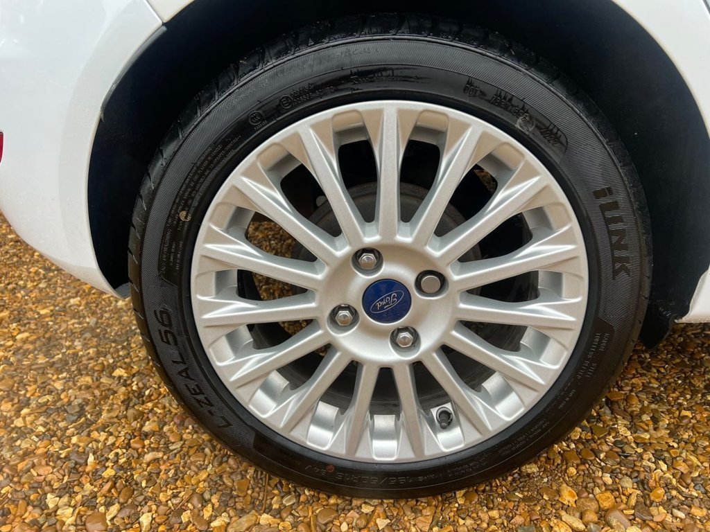 Used Ford Fiesta 2015 for sale - 76406889: Photo 12