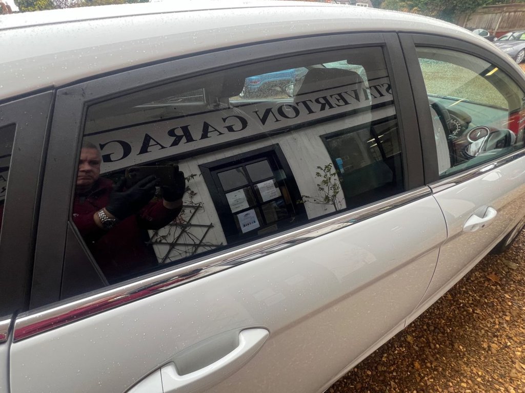 Used Ford Fiesta 2015 for sale - 76406889: Photo 41