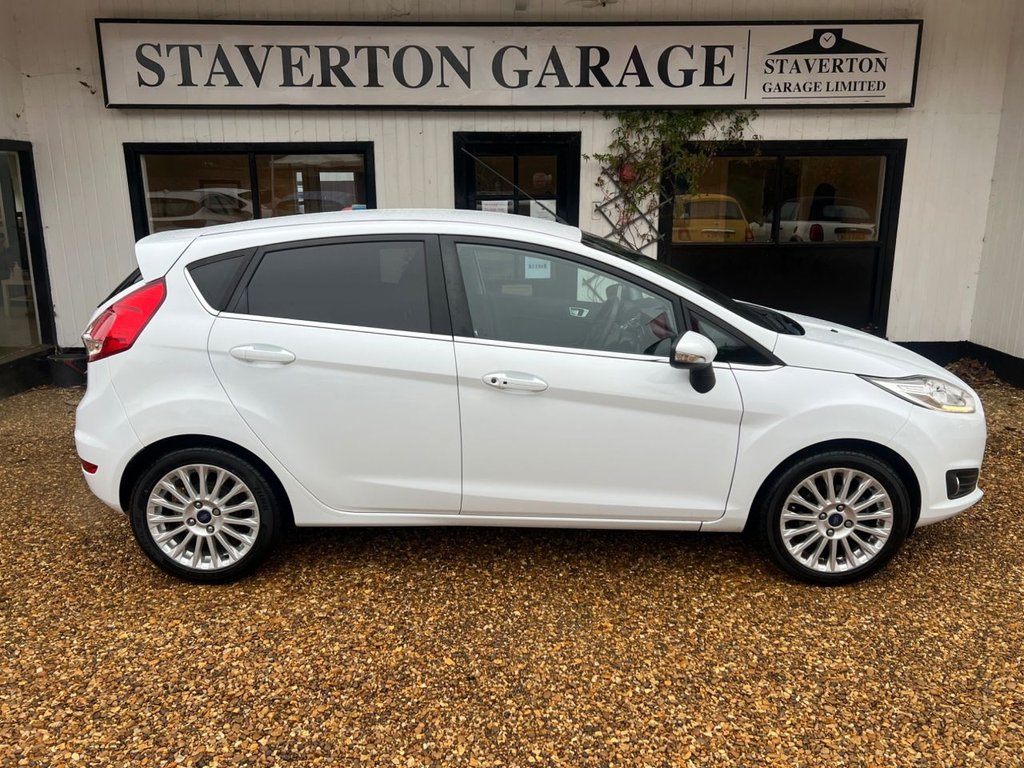 Used Ford Fiesta 2015 for sale - 76406889: Photo 5