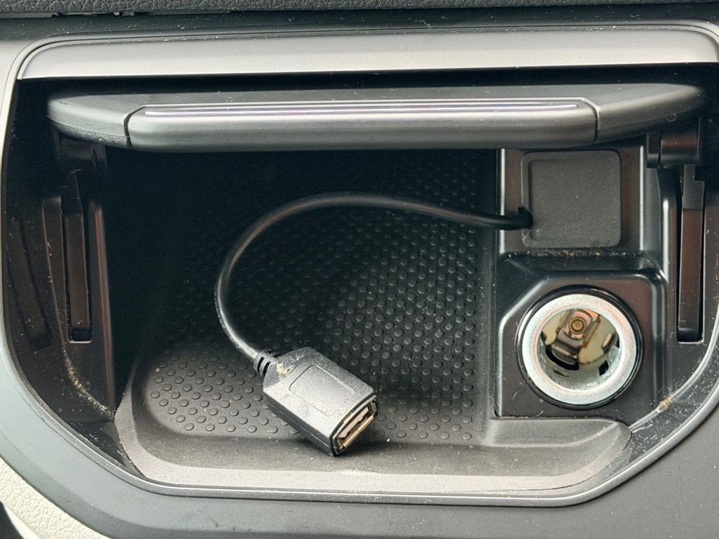 Used Volkswagen Transporter 2018 for sale - 76745065: Photo 50