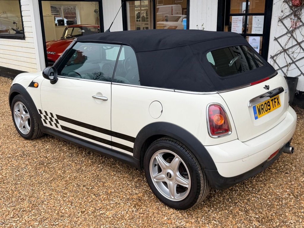 Used MINI Convertible 2009 for sale - 77785986: Photo 13