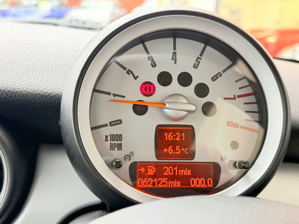 Used MINI Convertible 2009 for sale - 77785986: Photo 31