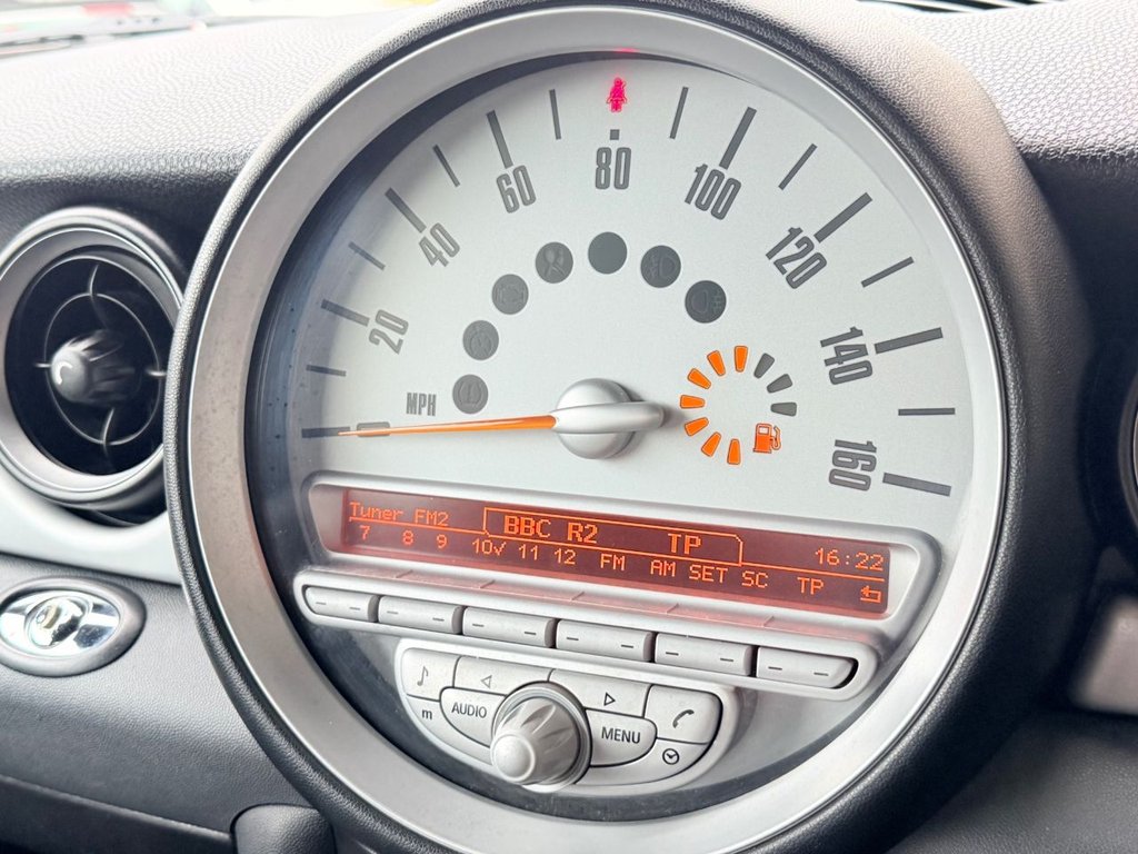 Used MINI Convertible 2009 for sale - 77785986: Photo 32