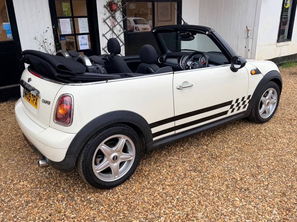 Used MINI Convertible 2009 for sale - 77785986: Photo 5