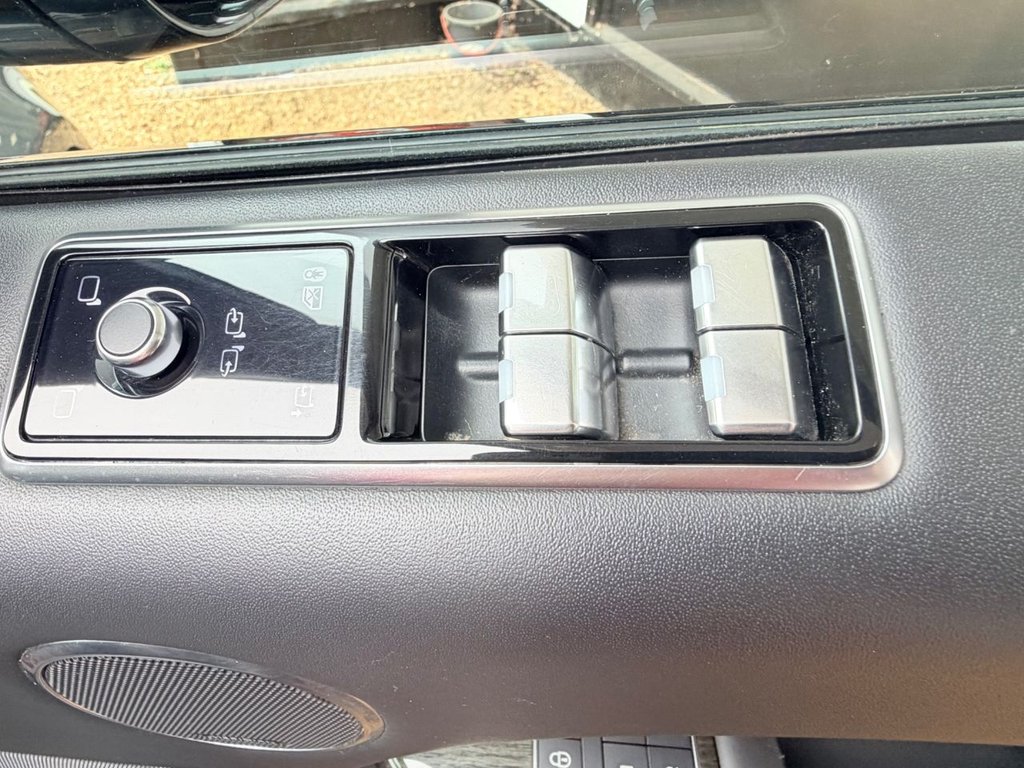 Used Land Rover Range Rover Sport 2018 for sale - 77841346: Photo 44