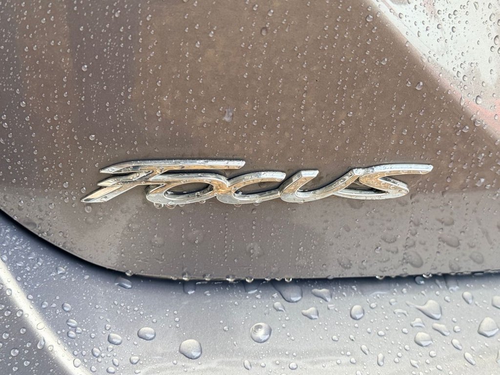 Used Ford Focus 2011 for sale - 77302378: Photo 10