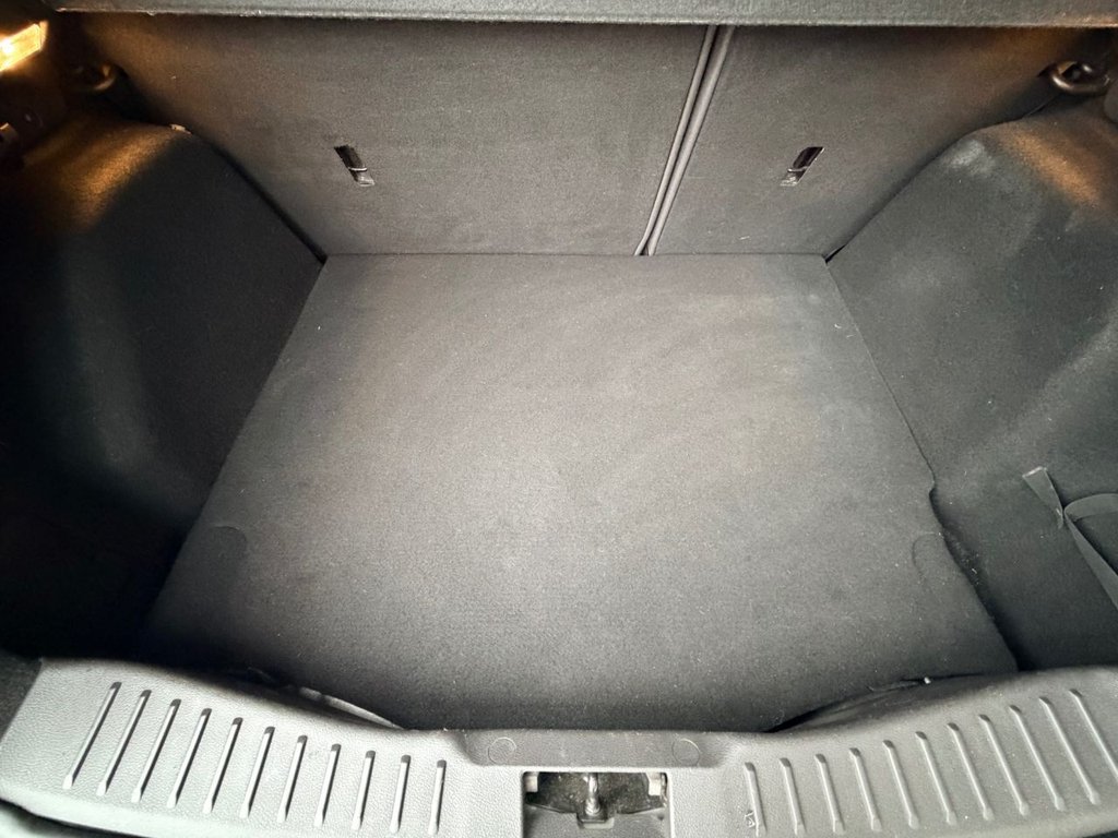 Used Ford Focus 2011 for sale - 77302378: Photo 31