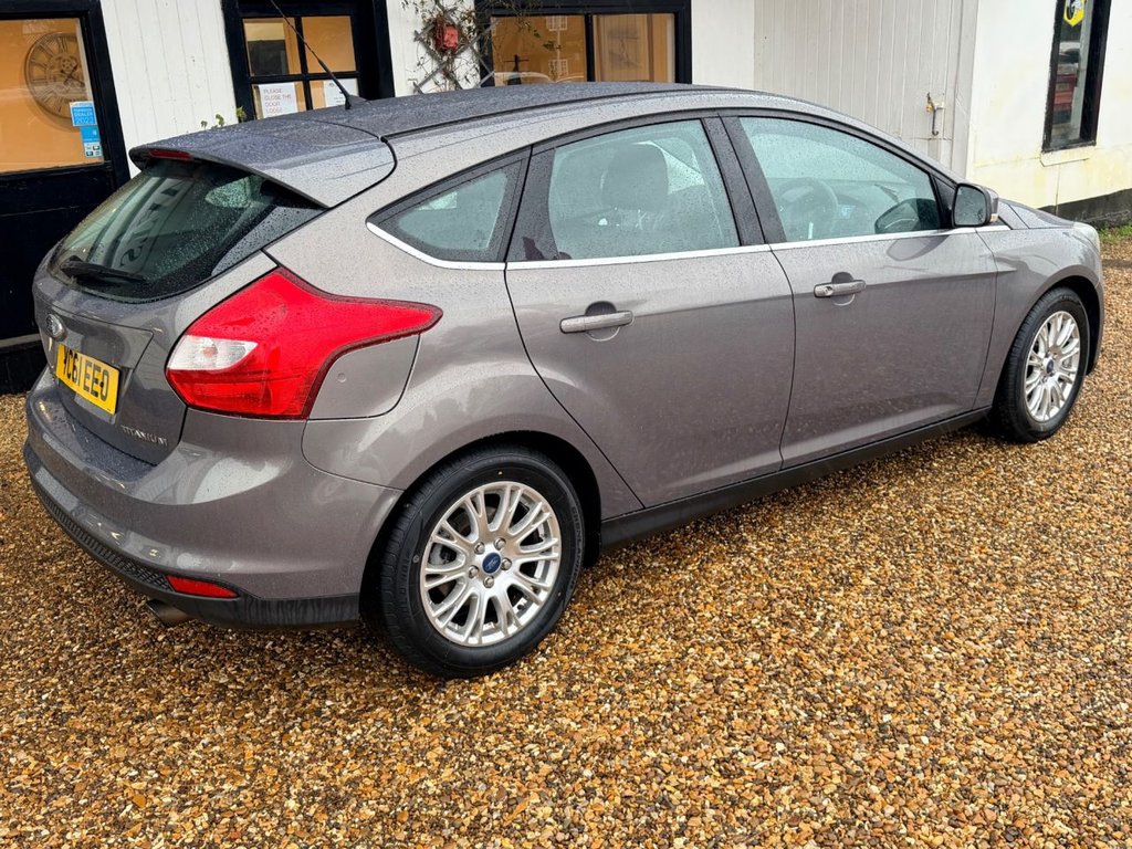 Used Ford Focus 2011 for sale - 77302378: Photo 6