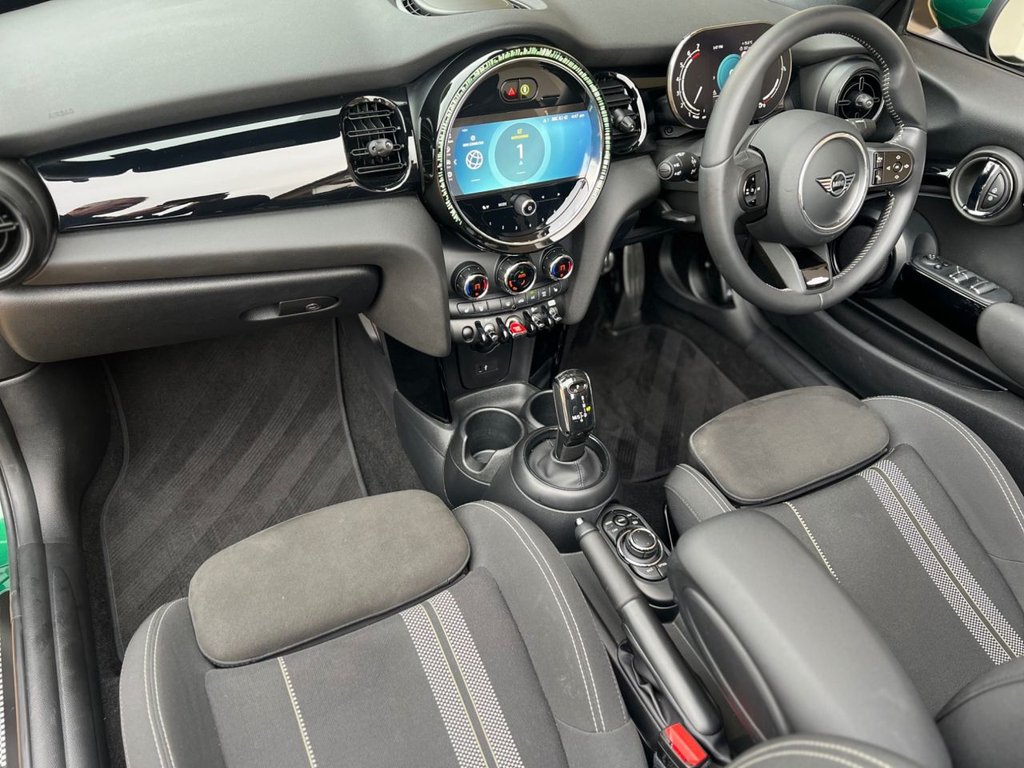 Used MINI Convertible 2024 for sale - 76111938: Photo 3