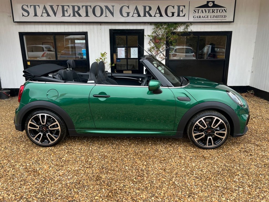 Used MINI Convertible 2024 for sale - 76111938: Photo 5