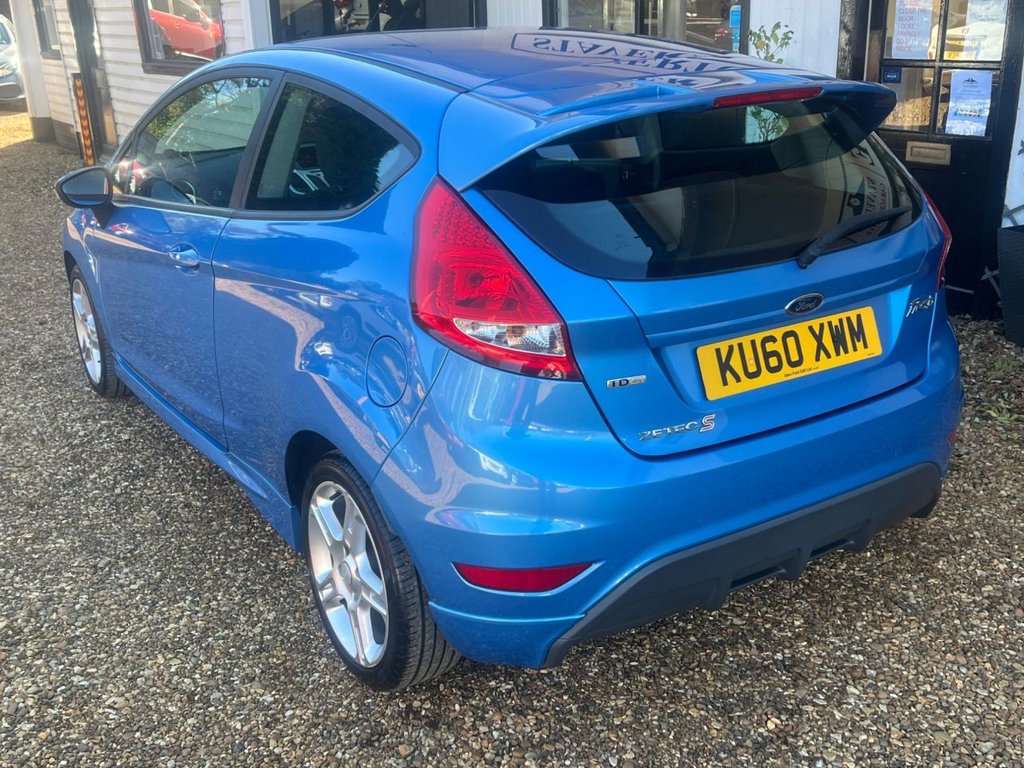 Used Ford Fiesta 2010 for sale - 76185633: Photo 14