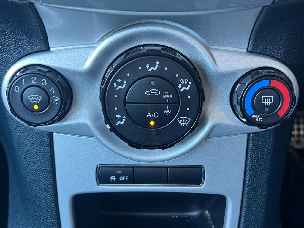 Used Ford Fiesta 2010 for sale - 76185633: Photo 32