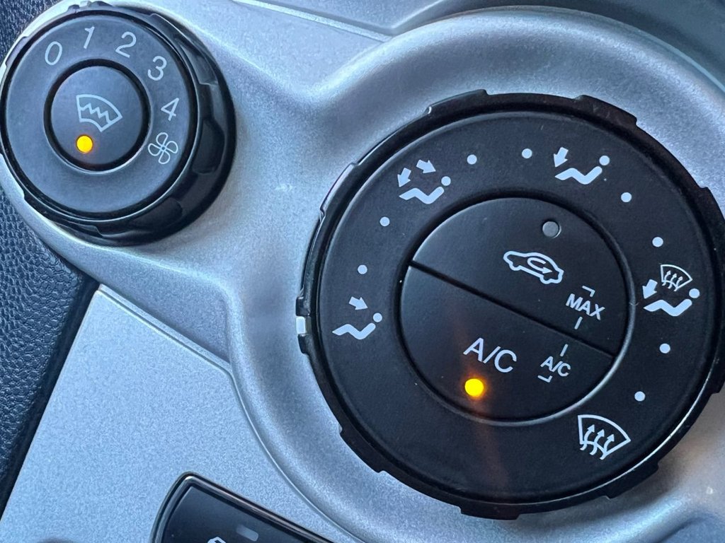 Used Ford Fiesta 2010 for sale - 76185633: Photo 33