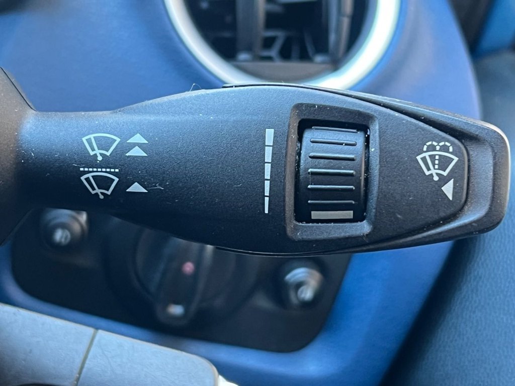 Used Ford Fiesta 2010 for sale - 76185633: Photo 38