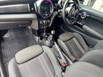 Used MINI Hatch 2019 for sale - 78887800: Photo