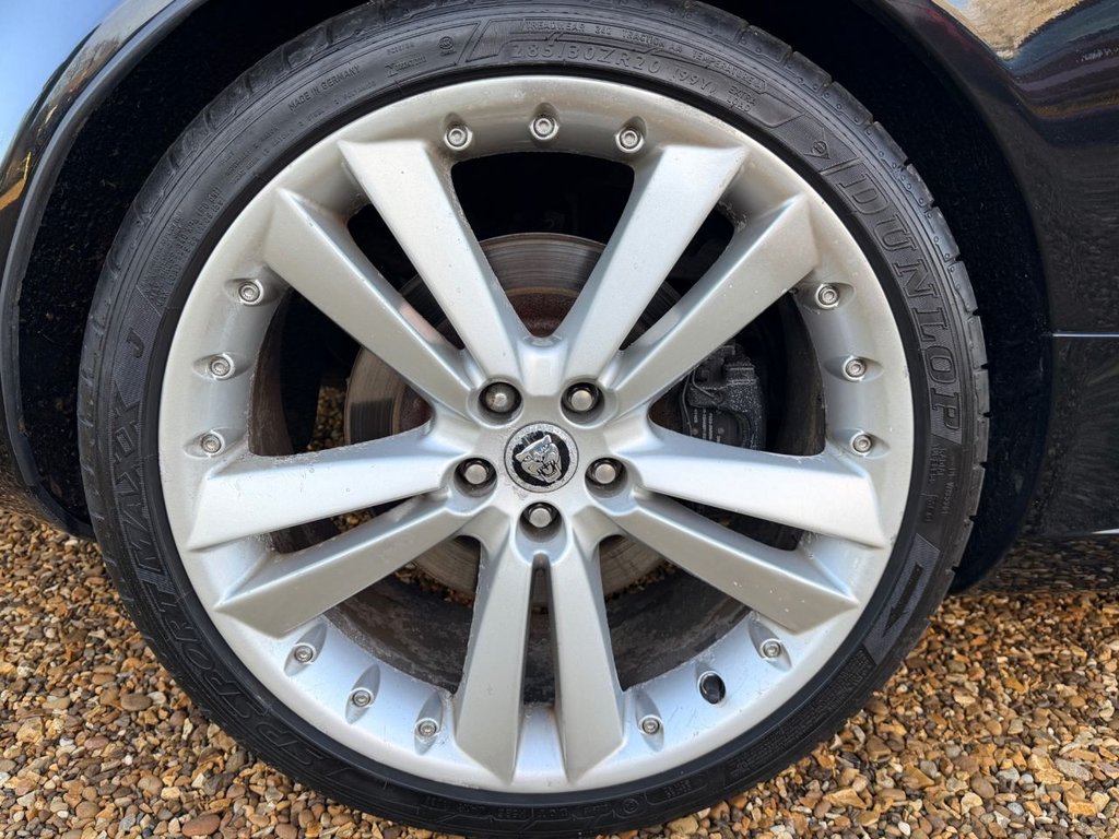 Used Jaguar XK 2010 for sale - 76617537: Photo 11