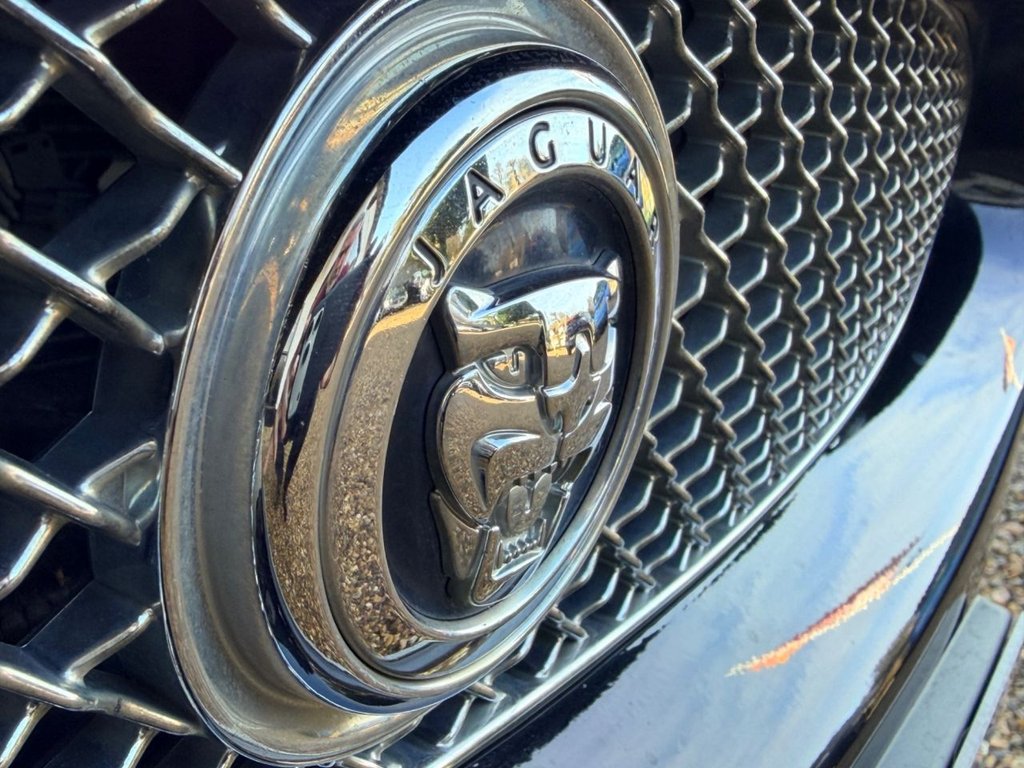 Used Jaguar XK 2010 for sale - 76617537: Photo 21