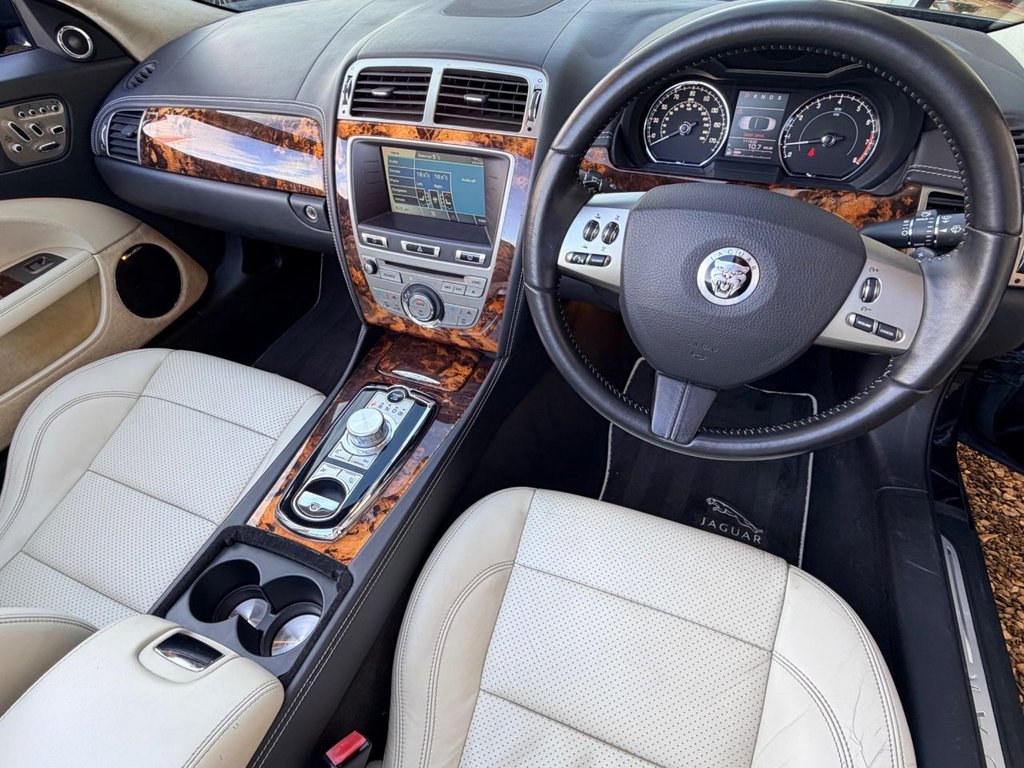 Used Jaguar XK 2010 for sale - 76617537: Photo 25