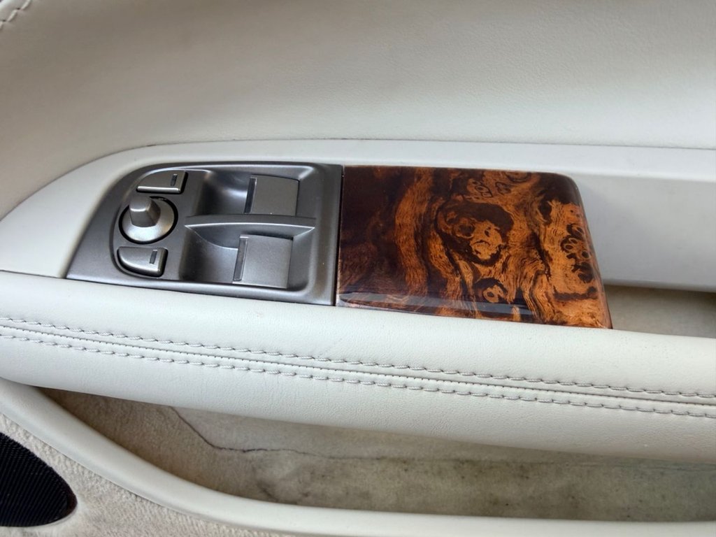 Used Jaguar XK 2010 for sale - 76617537: Photo 28