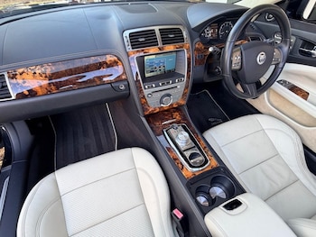 Used Jaguar XK 2010 for sale - 76617537: Photo