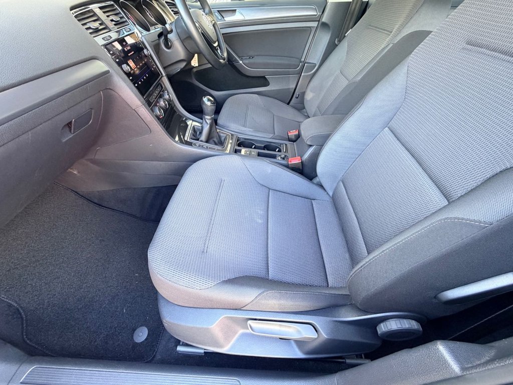 Used Volkswagen Golf 2017 for sale - 77891091: Photo 23