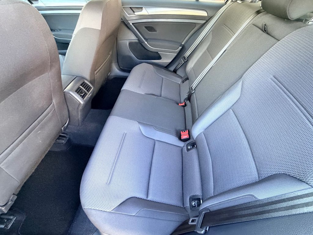 Used Volkswagen Golf 2017 for sale - 77891091: Photo 24