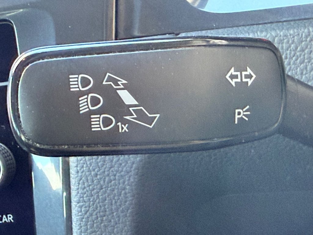 Used Volkswagen Golf 2017 for sale - 77891091: Photo 47