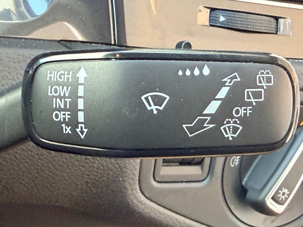 Used Volkswagen Golf 2017 for sale - 77891091: Photo 48