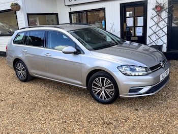 Used Volkswagen Golf 2017 for sale - 77891091: Photo