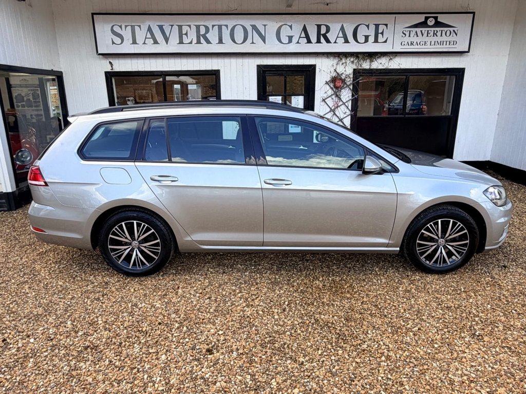 Used Volkswagen Golf 2017 for sale - 77891091: Photo 5