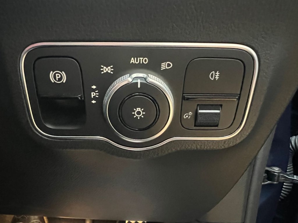 Used Mercedes-Benz GLA 2021 for sale - 76338627: Photo 42