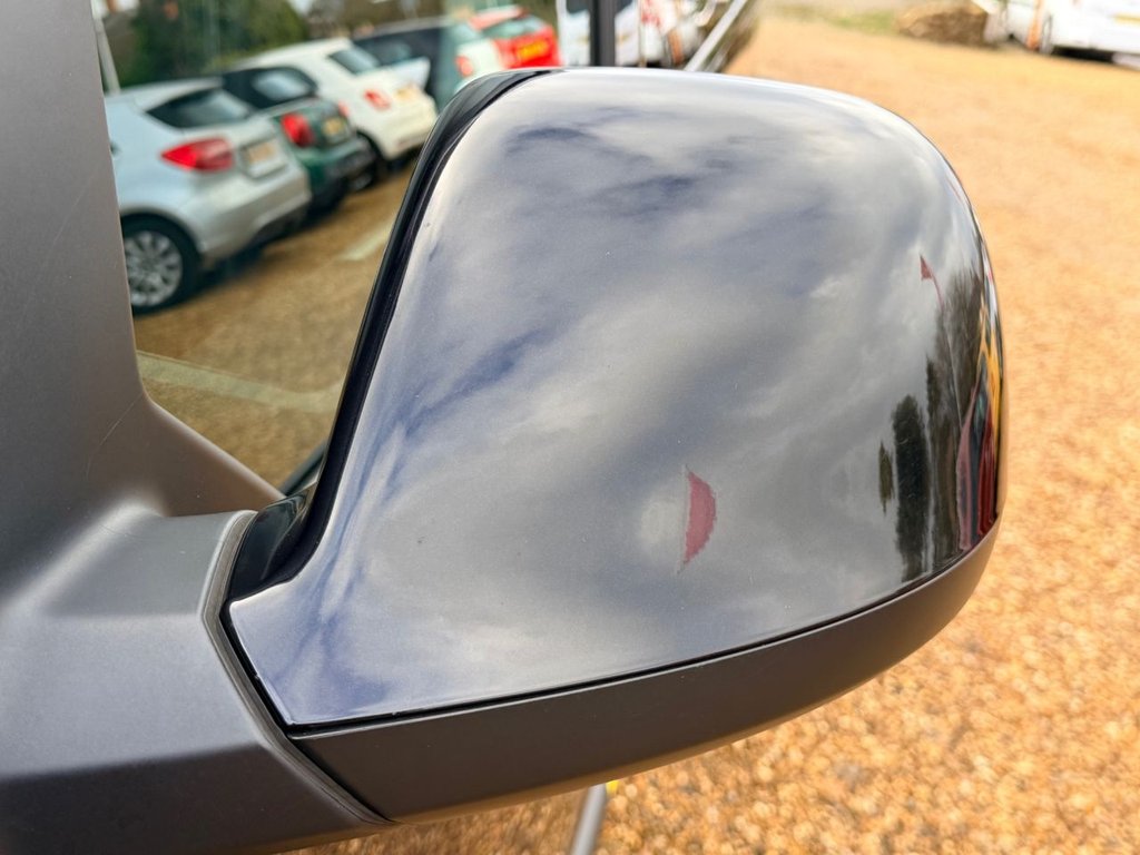 Used Volkswagen Transporter 2018 for sale - 77668833: Photo 25