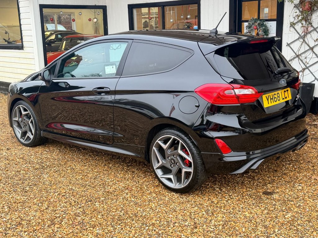 Used Ford Fiesta 2018 for sale - 77027310: Photo 14