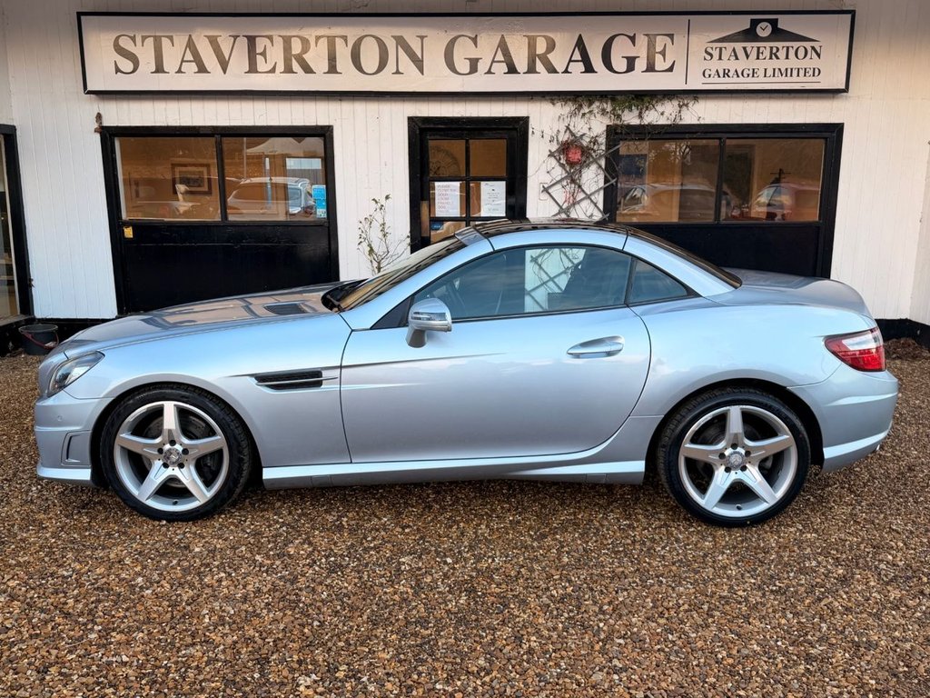 Used Mercedes-Benz SLK 2014 for sale - 77452105: Photo 16