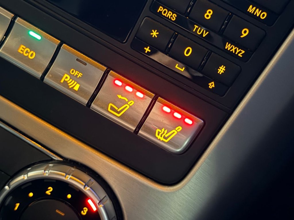 Used Mercedes-Benz SLK 2014 for sale - 77452105: Photo 39