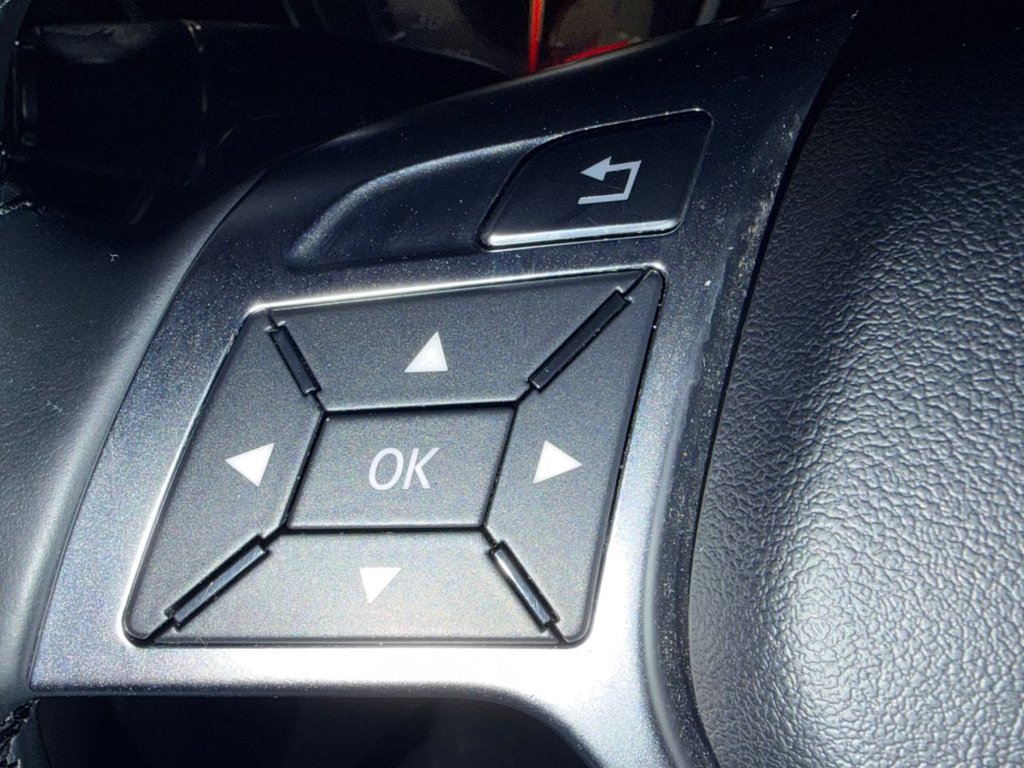 Used Mercedes-Benz SLK 2014 for sale - 77452105: Photo 42