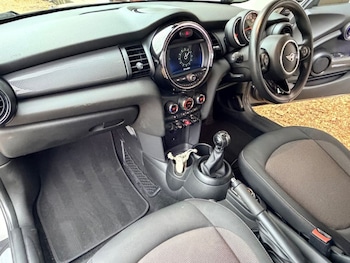 Used MINI Hatch 2018 for sale - 77038194: Photo