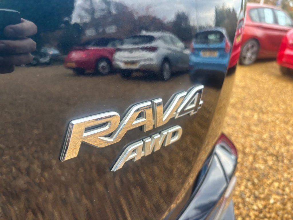 Used Toyota RAV4 2018 for sale - 76482083: Photo 10