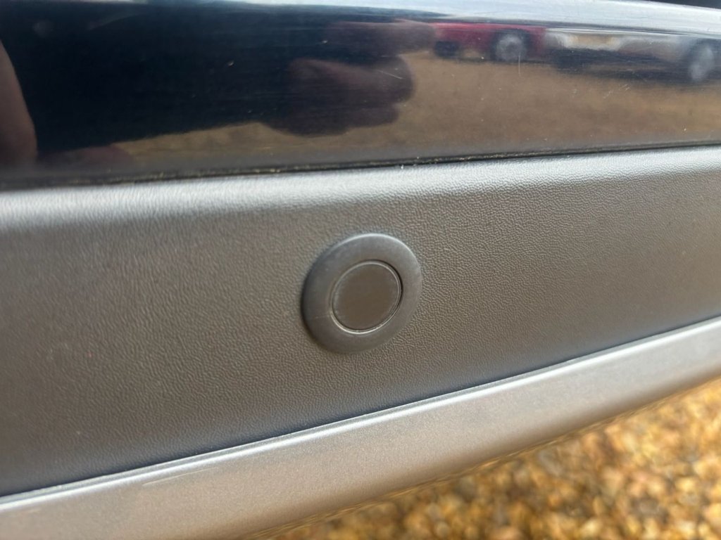 Used Toyota RAV4 2018 for sale - 76482083: Photo 13