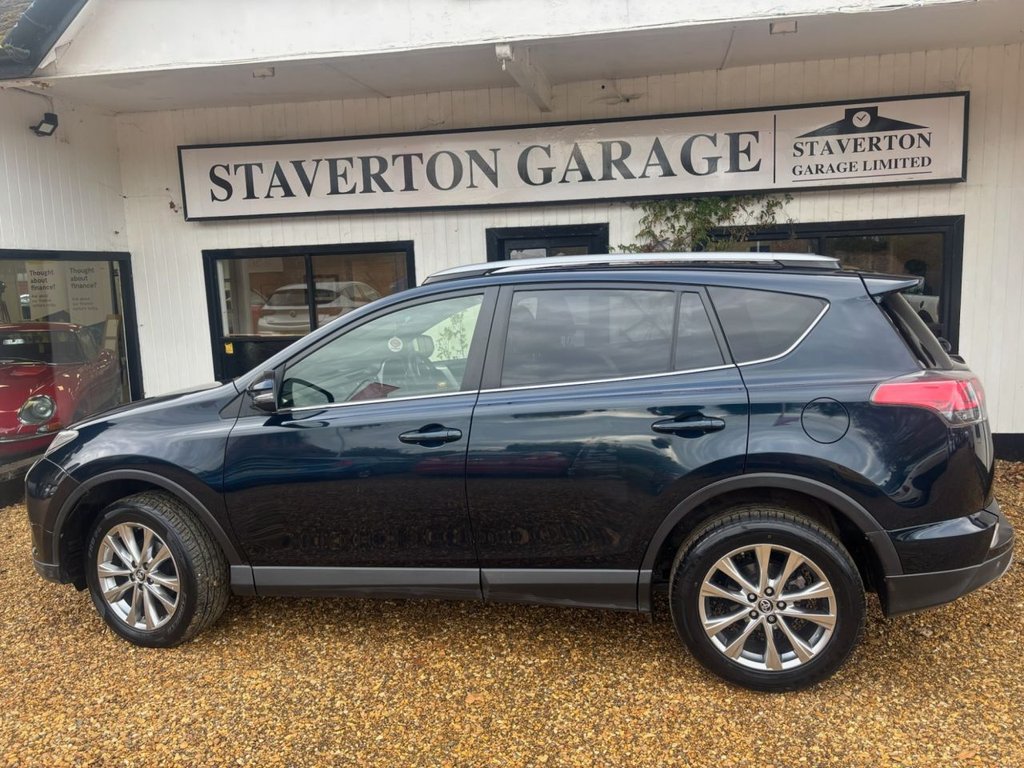 Used Toyota RAV4 2018 for sale - 76482083: Photo 18